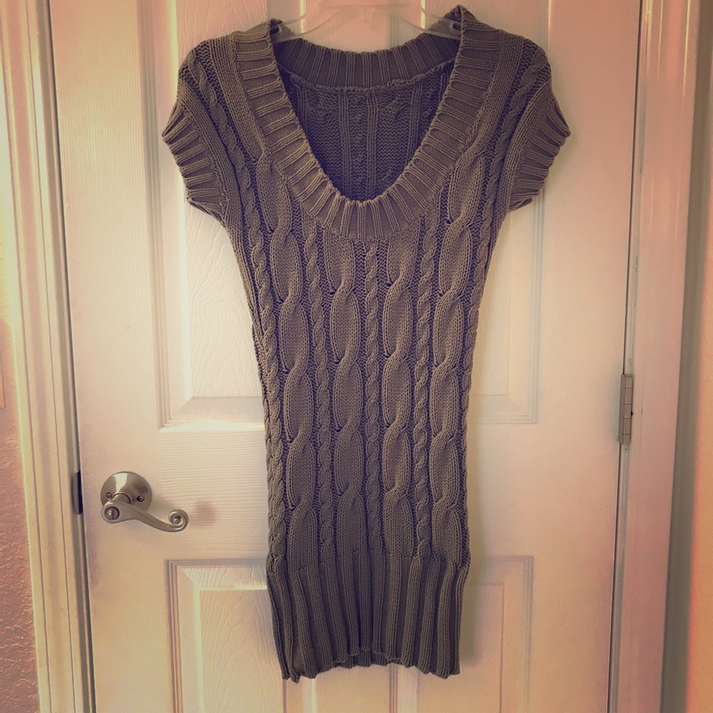 Short sleeve olive sweater